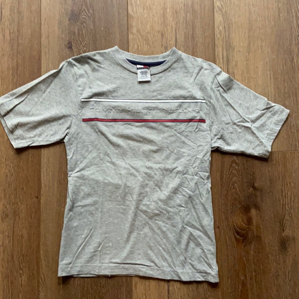 Tommy Hilfiger shirt sleeve tee
